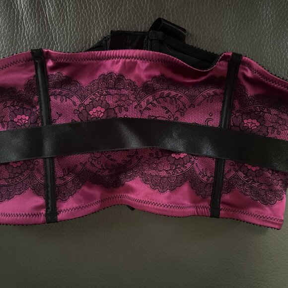 Chantelle Lace Corset – Size M – NWOT - Picture 1 of 5